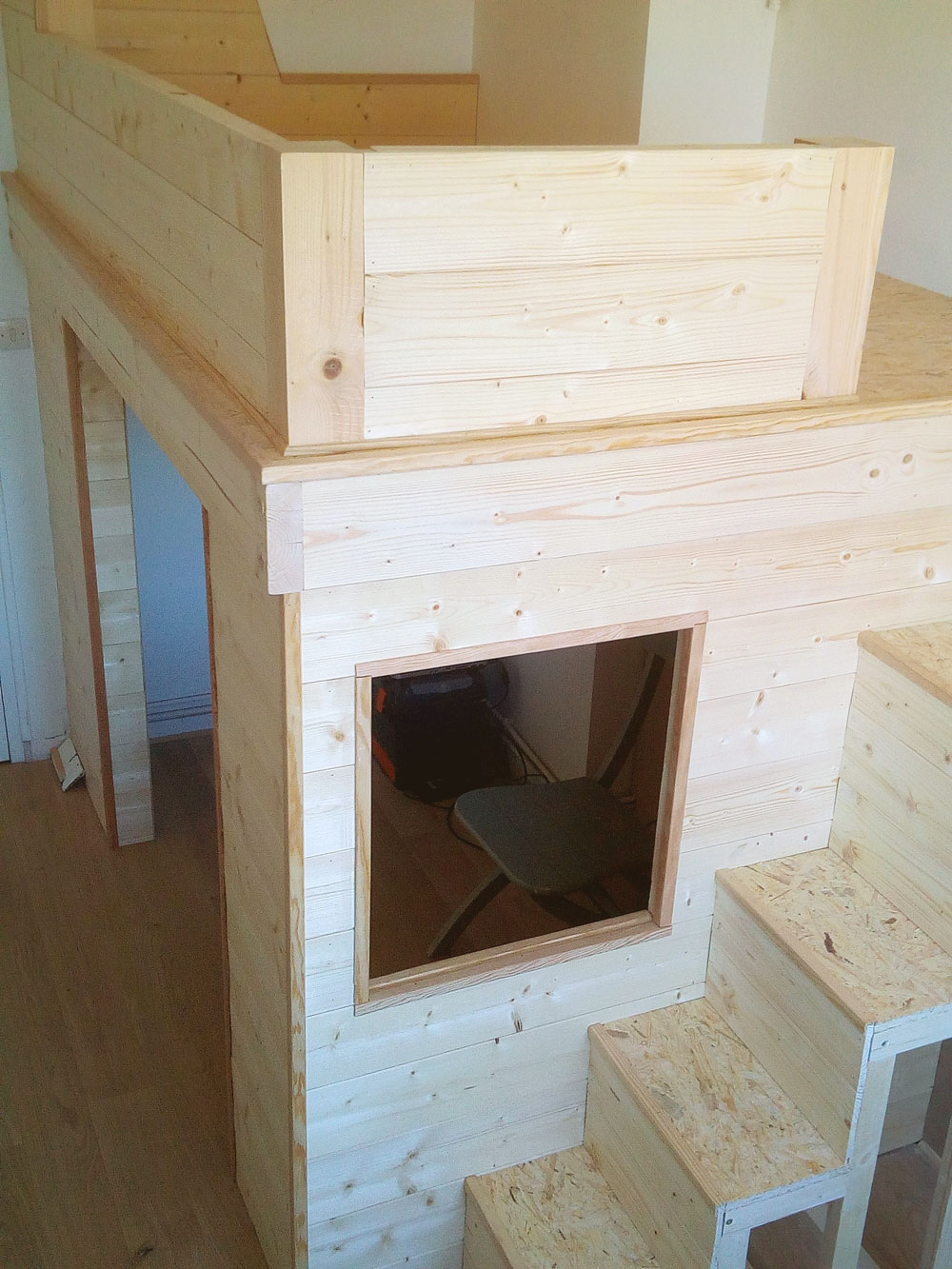 Exemple de fabrication d'une mezzanine en bois et métal à Nantes ...